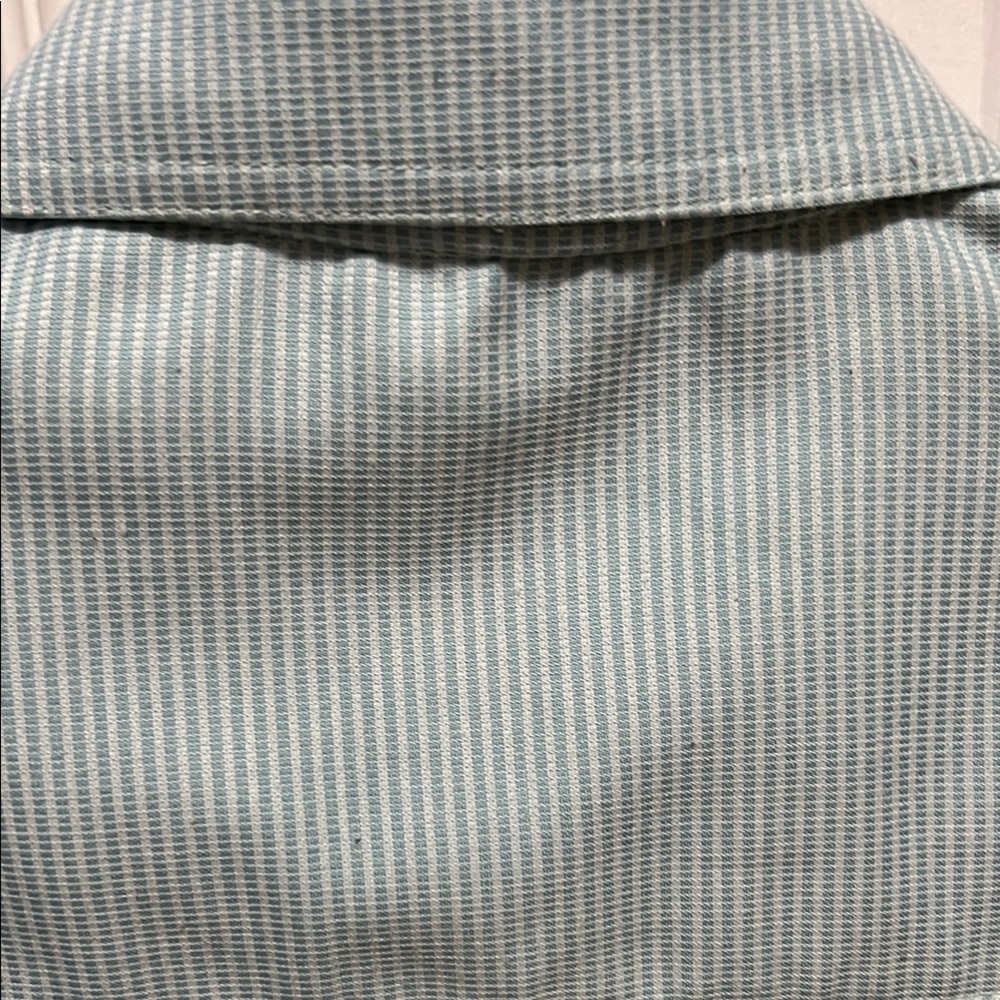 Oobe Striped Shirt with Dark Buttons size medium - Picture 7 of 8